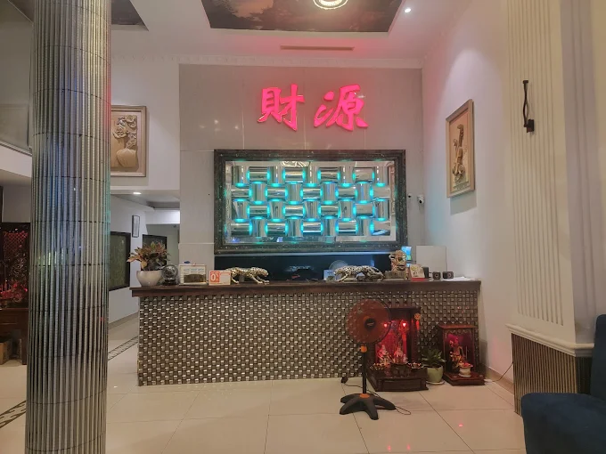 Không gian sảnh và quầy đón khách của KTV 1127 Trần Hưng Đạo